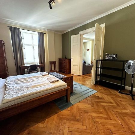 Gorkeho Apartment In City Centre 布拉迪斯拉发 外观 照片