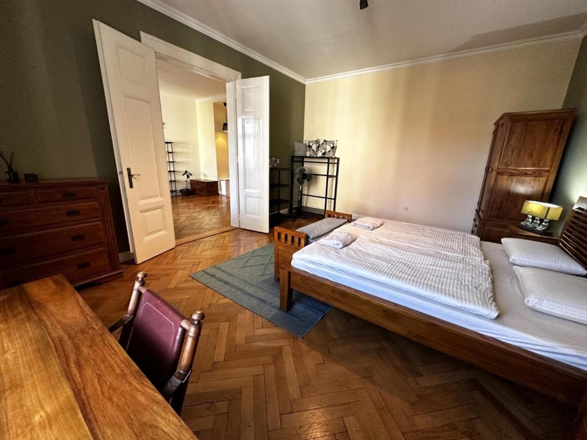 Gorkeho Apartment In City Centre 布拉迪斯拉发 外观 照片