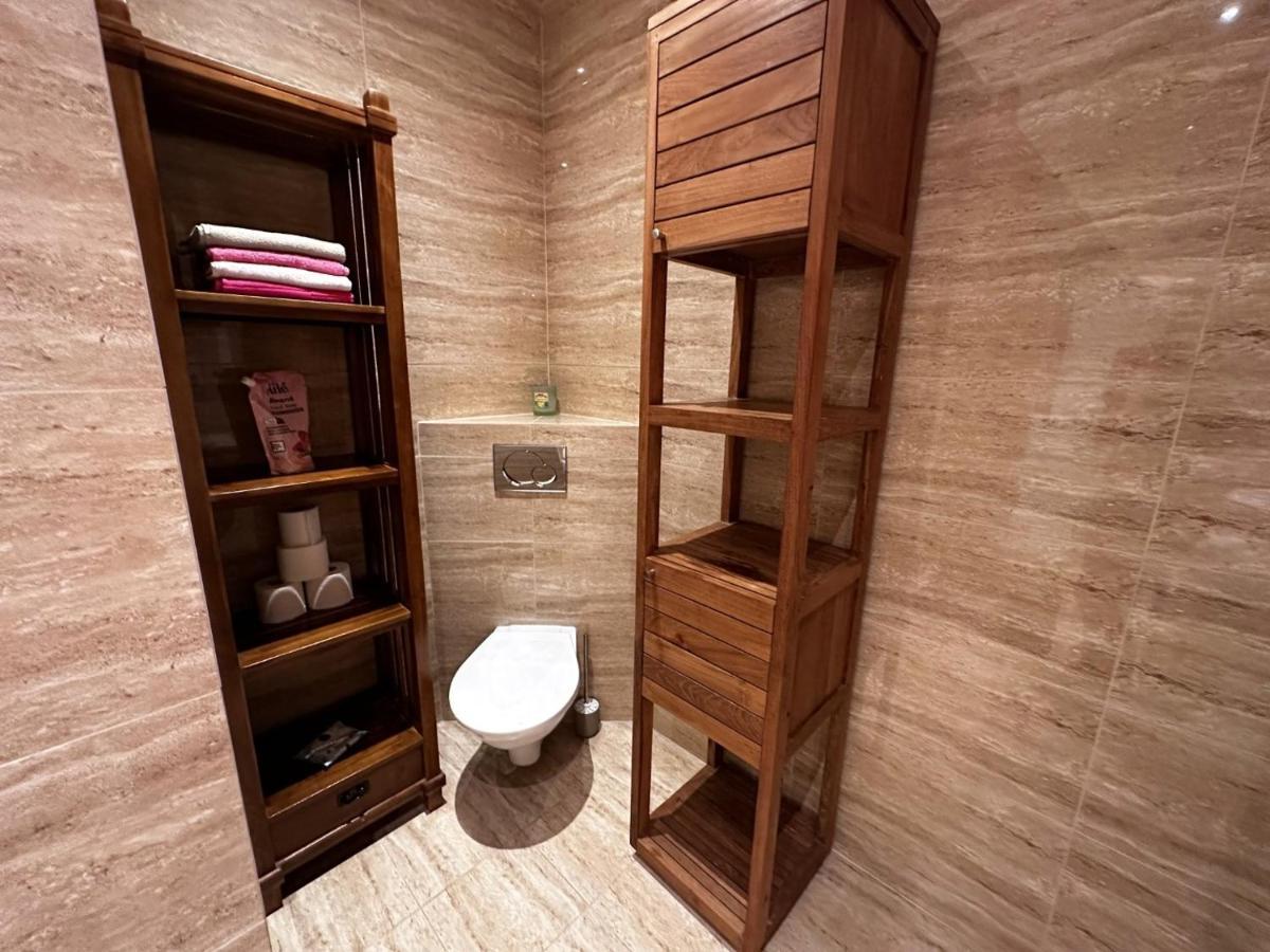 Gorkeho Apartment In City Centre 布拉迪斯拉发 外观 照片
