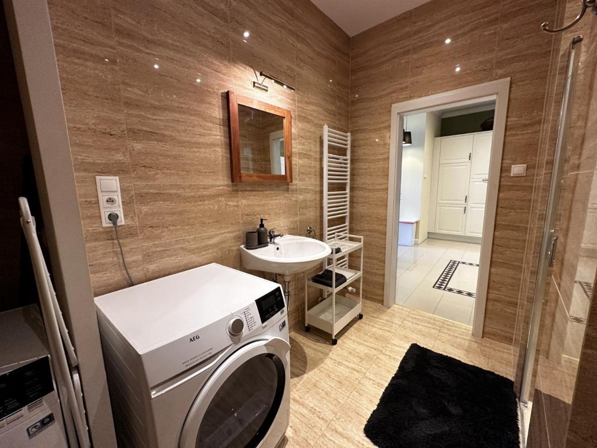 Gorkeho Apartment In City Centre 布拉迪斯拉发 外观 照片